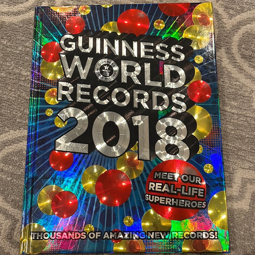 Book-Like New- Guinness World Records 2018